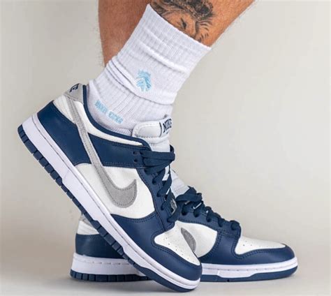 Nike midnight navy low summit